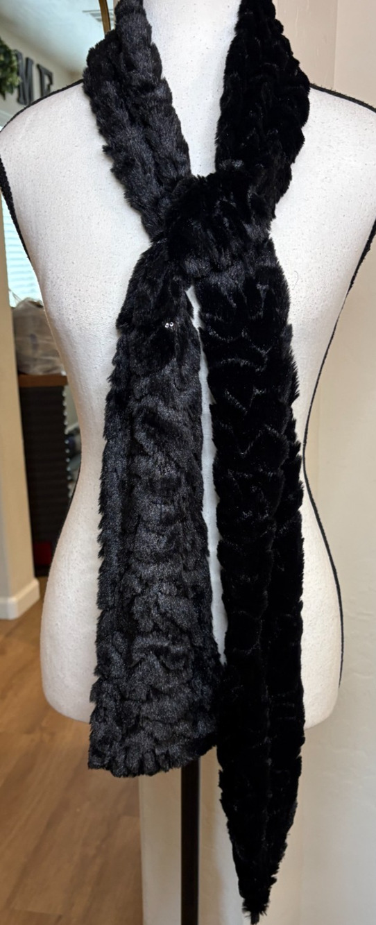 Cejon Black Faux Fur Pull Through Scarf Keyhole Neck Warmer Plush Ruched Stole